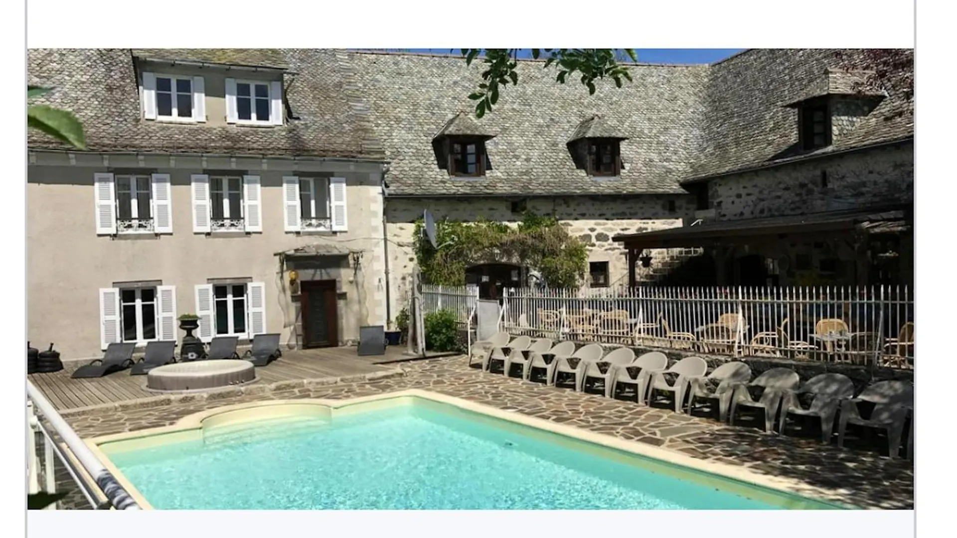 Bungalow Charmant A Argences En Aubrac Avec Piscine 0*, Argences-en-Aubrac